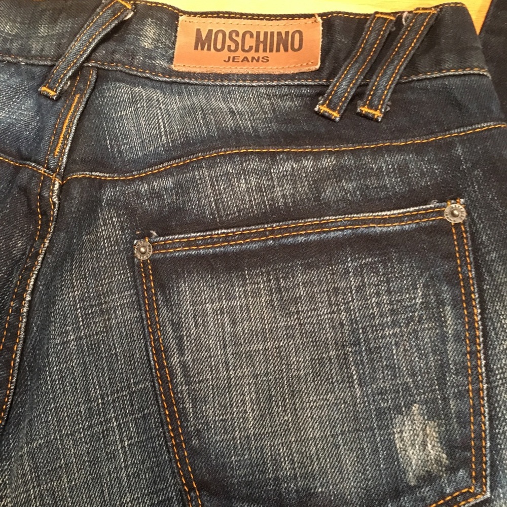 Moschino Straight Leg Dark Rinse Jeans - Sz 32